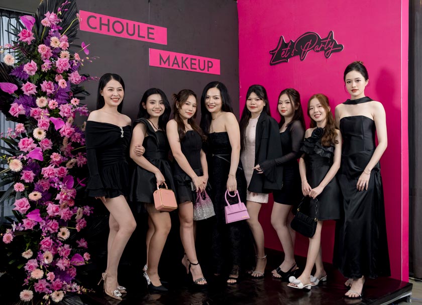 choule makeup trang điểm tiệc tất niên year end 2024 backdrop CN