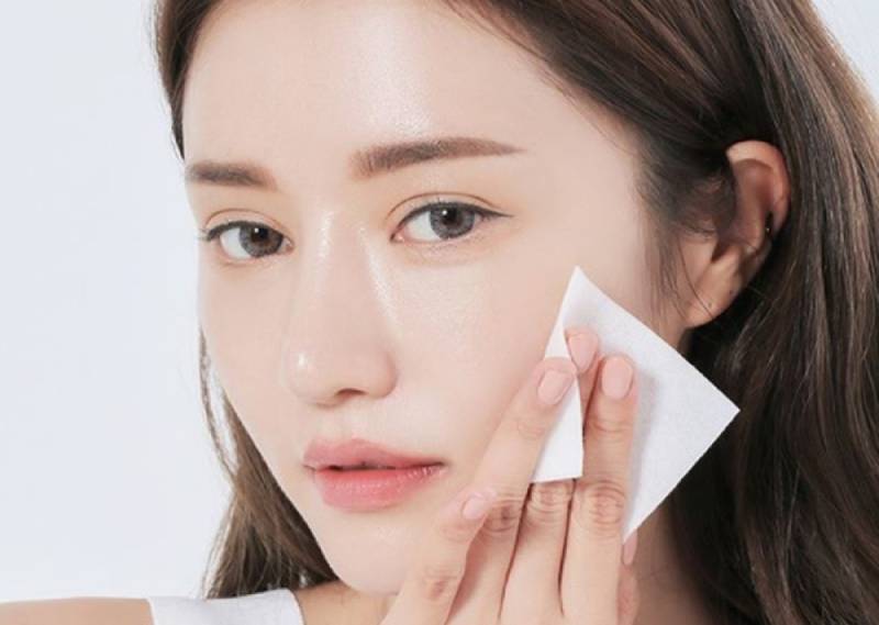 choule makeup trang điểm skincare chăm sóc da ngày hè giấy thấm dầu