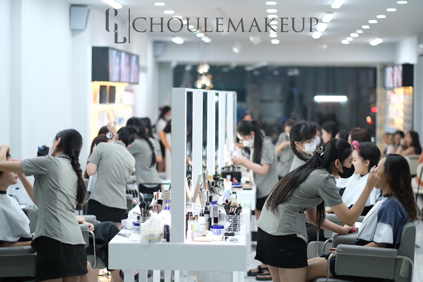 choule makeup trang điểm kỷ yếu makeup nhiều khách cùng lúc